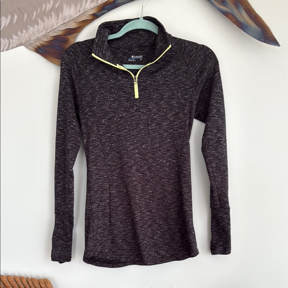 Women's Black Heathered Quarter-Zip Top